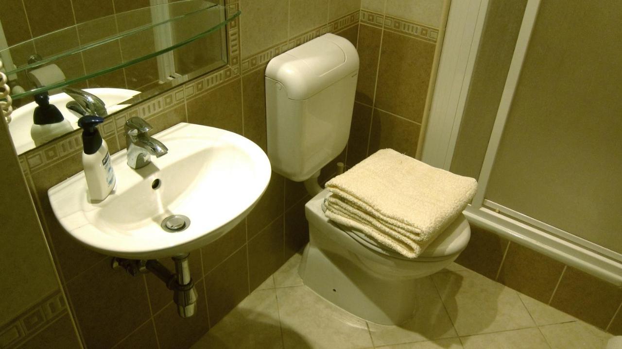 Flatneartocastlehill Apartment Будапеща Екстериор снимка